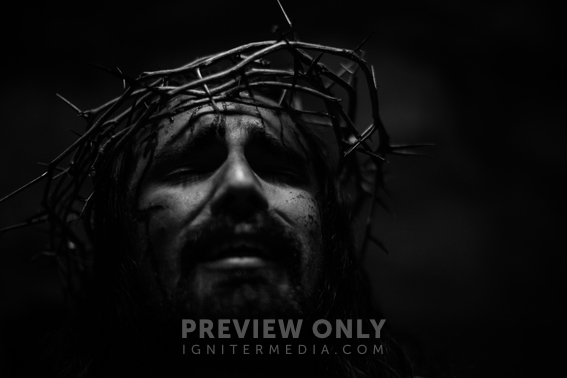 The Suffering Of Christ -- Jesus Crying In Pain While Wearing His Crown ...